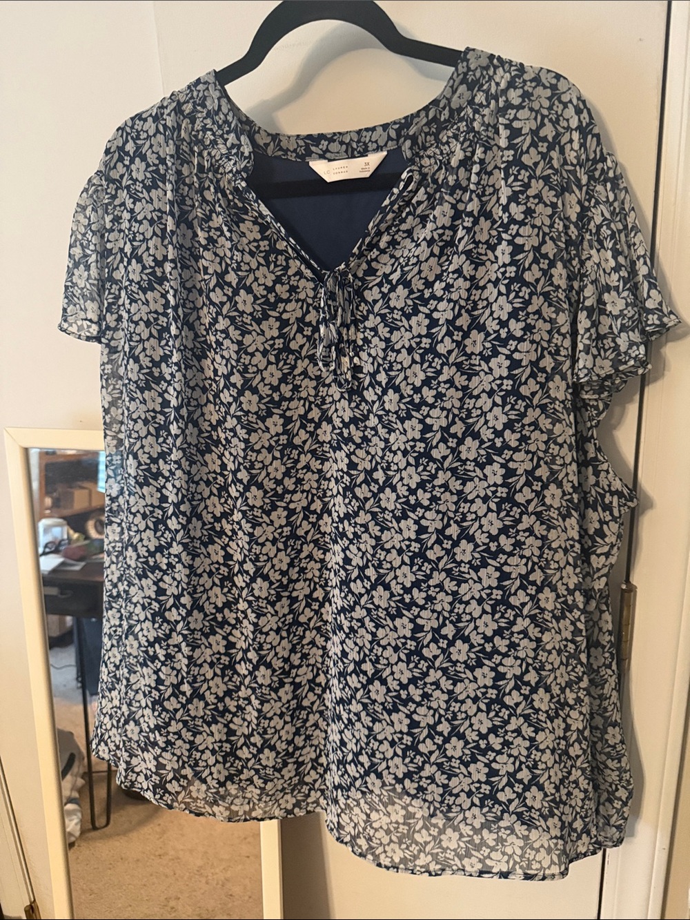 LC Lauren Conrad Navy and White Floral Tie-Front Flutter Sleeve Blouse